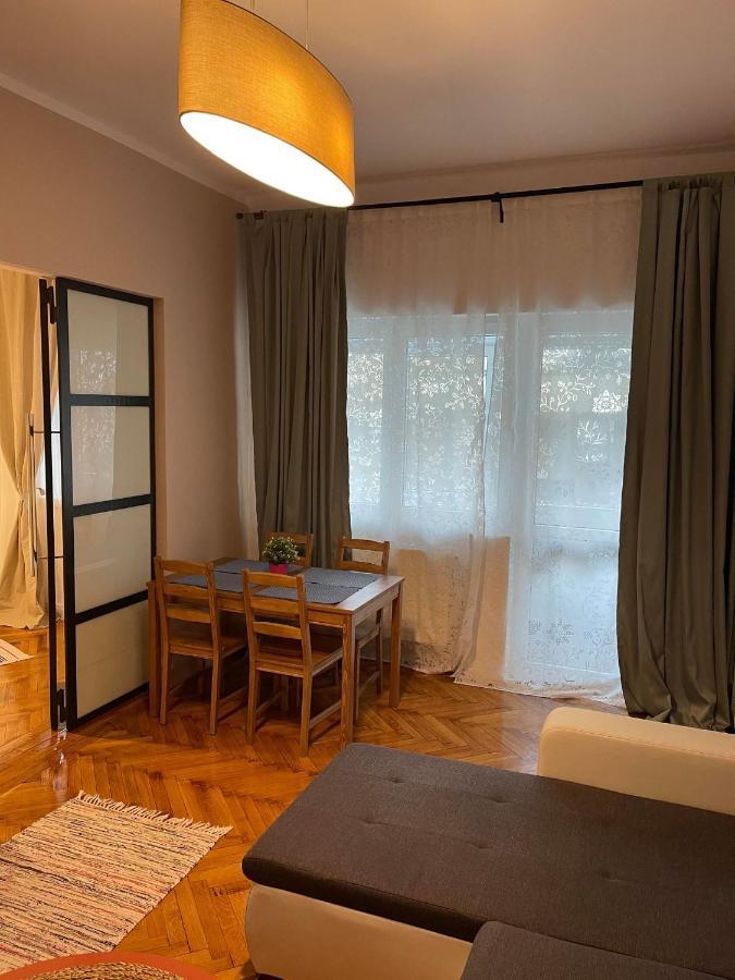 Interbellic Flat Leilighet Bucureşti Eksteriør bilde